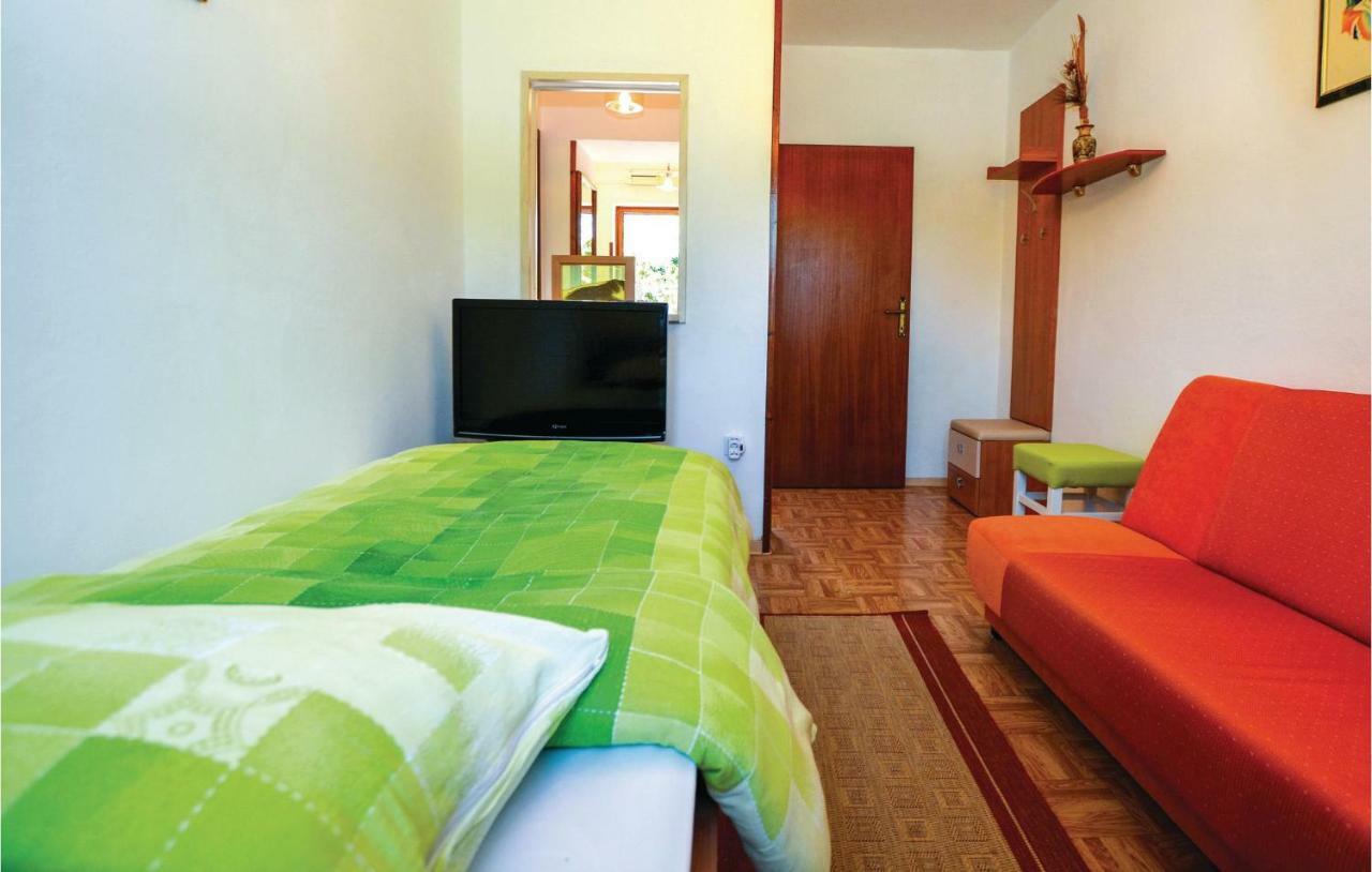 2 Bedroom Awesome Apartment In Portorož Kültér fotó